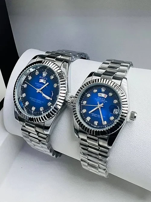 Montre Rolex couleur-argenté fond bleu